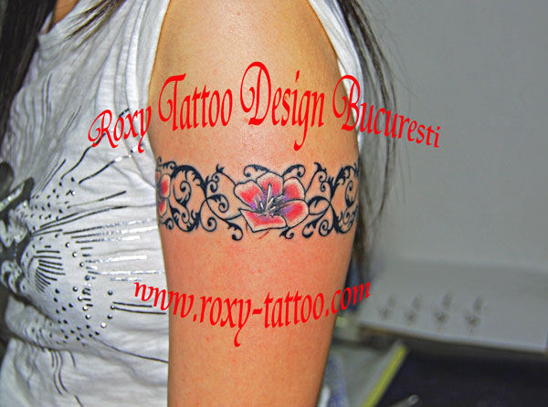friendly Figure Center model bratara tatuaje fete Roxy Tattoo | Salon Tatuaje Bucuresti – Roxy  Tattoo – Blog