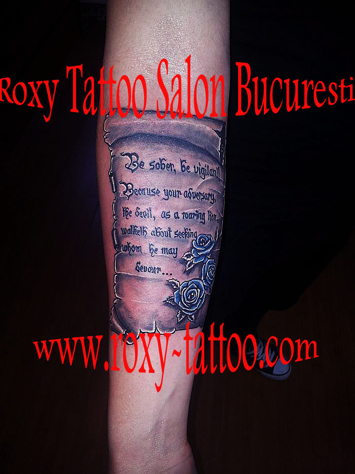 Defile Montgomery I'm sleepy scris papirus tatauje mana | Salon Tatuaje Bucuresti – Roxy Tattoo – Blog