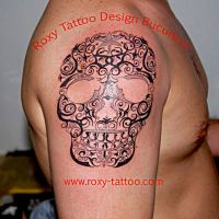 modele-tatuaje-craniu-maori-brat