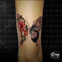 tatuaj fete fluture