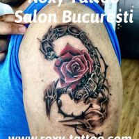 tatuaje scorpion-trandafir