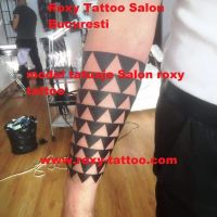 tatuaje triunghiuri roxy tattoo